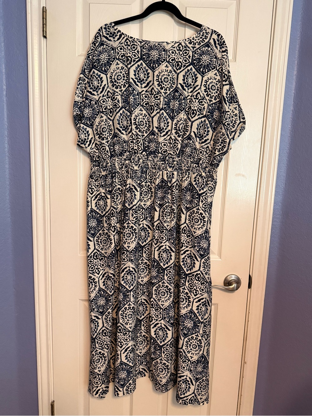 BloomChic Navy & White Geometric Print Dress with Tag - Picture 4 of 15